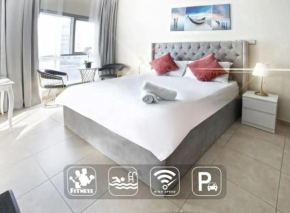 Studio in Dubai Marina by beach & Metro - Z313